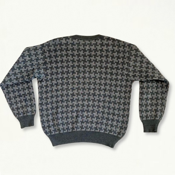 Vintage 90s Tricots St Raphael 100% Wool V-Neck Geometric Knit Pullover Sweater - Picture 9 of 14